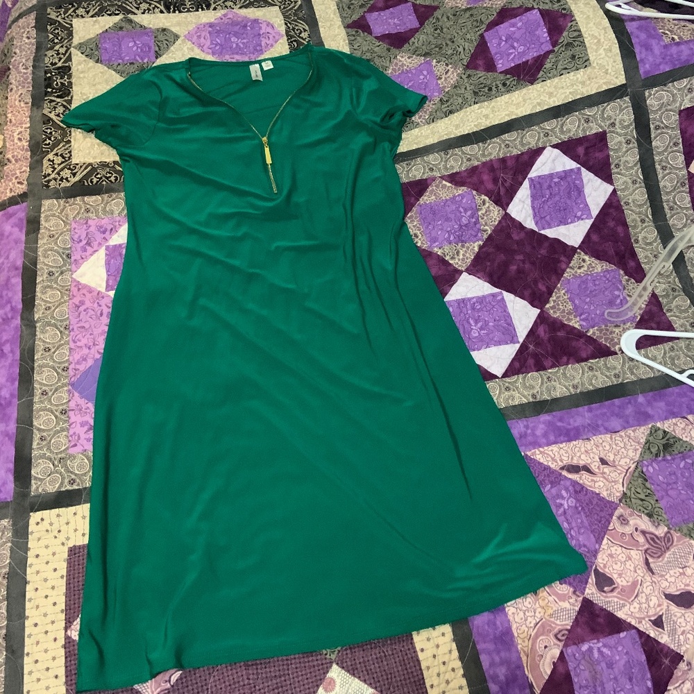 Emerald green dress with zipper detail